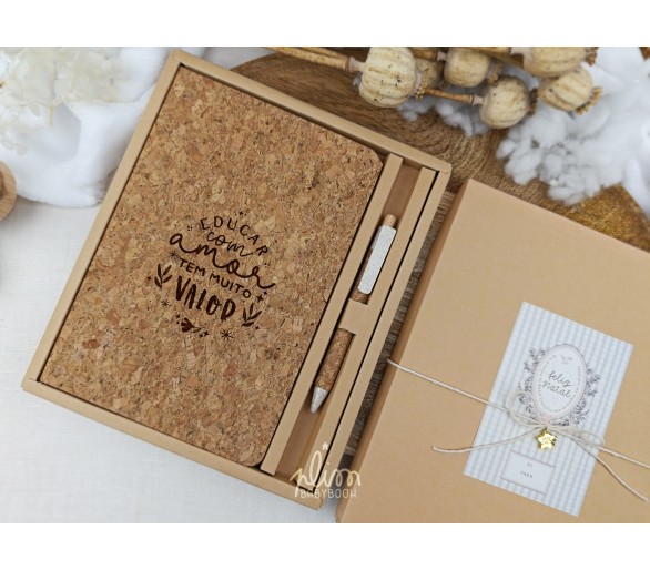 Caderno cortiça + caneta personalizado - Educar/ensinar/auxiliar com amor