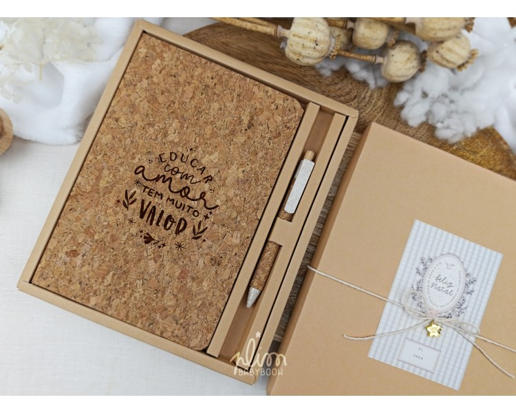 Caderno cortiça + caneta personalizado - Educar/ensinar/auxiliar com amor