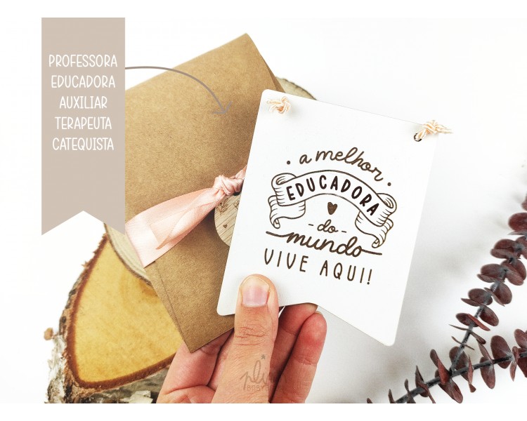 mini placa A MELHOR MADRINHA+ embalagem com etiqueta de madeira