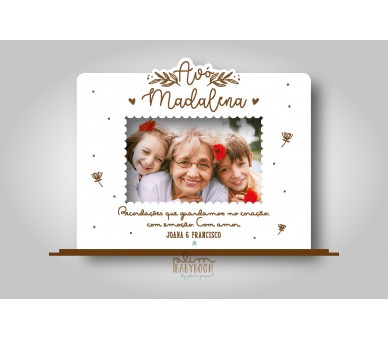 Moldura em madeira com gravação - avó 
