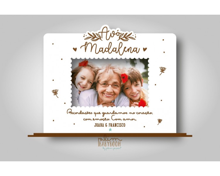 Moldura em madeira com gravação - avó 