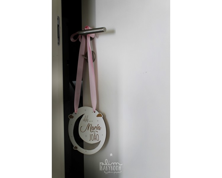 placa shh dorme bem